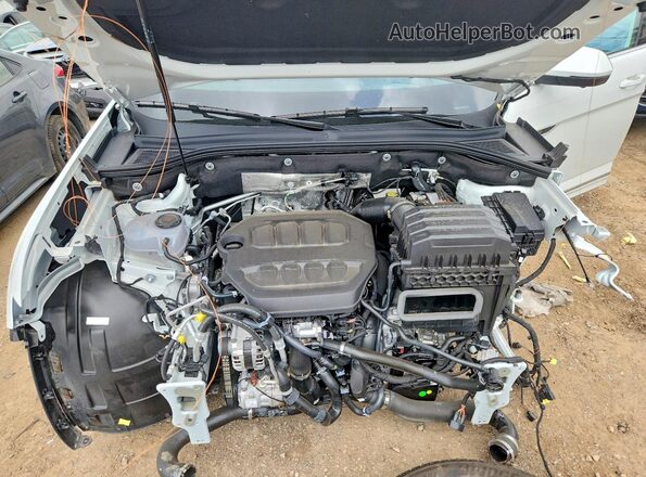 1V2FN2CA6TC532320 2026 VOLKSWAGEN ATLAS White Widok wnętrza z tyłu