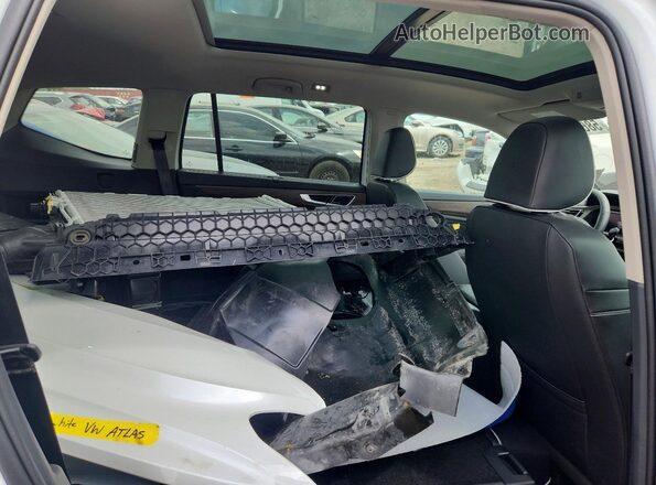 1V2FN2CA6TC532320 2026 VOLKSWAGEN ATLAS White Widok tylnych siedzeń