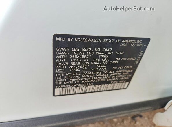 1V2FN2CA6TC532320 2026 VOLKSWAGEN ATLAS White Widok komory silnika