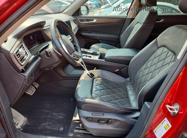 1V2FR2CA0RC603119 2024 VOLKSWAGEN ATLAS Red Widok wnętrza z przodu