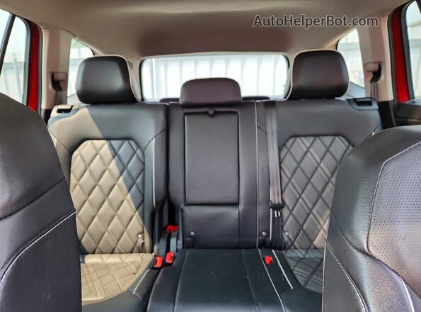 1V2FR2CA0RC603119 2024 VOLKSWAGEN ATLAS Red Widok tylnych siedzeń