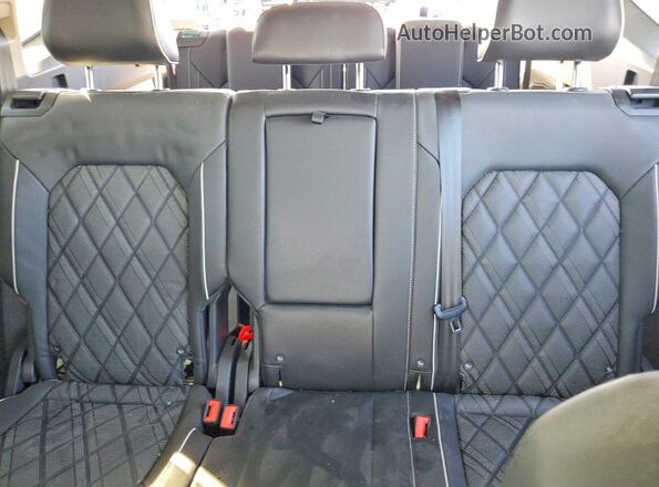 1V2FR2CA1RC524820 2024 VOLKSWAGEN ATLAS Silver Widok tylnych siedzeń