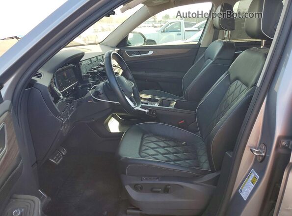 1V2FR2CA1RC524820 2024 VOLKSWAGEN ATLAS Silver Widok wnętrza z przodu