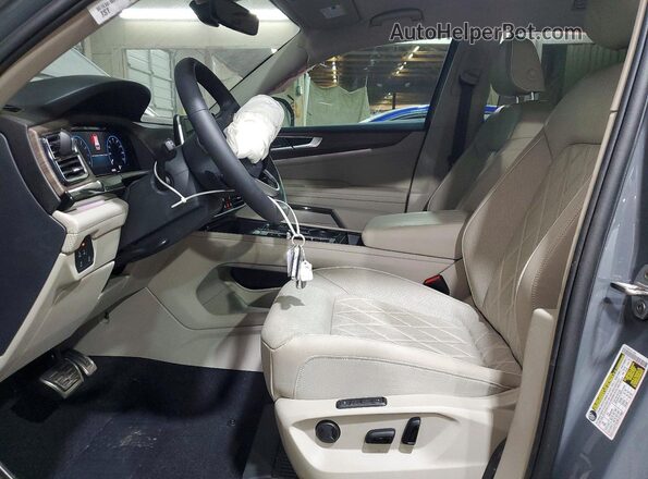 1V2FR2CA4SC555453 2025 VOLKSWAGEN ATLAS Gray Widok wnętrza z przodu