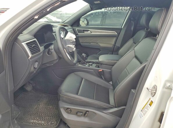 1V2HE2CA6PC223039 2023 VOLKSWAGEN ATLAS White Widok wnętrza z przodu