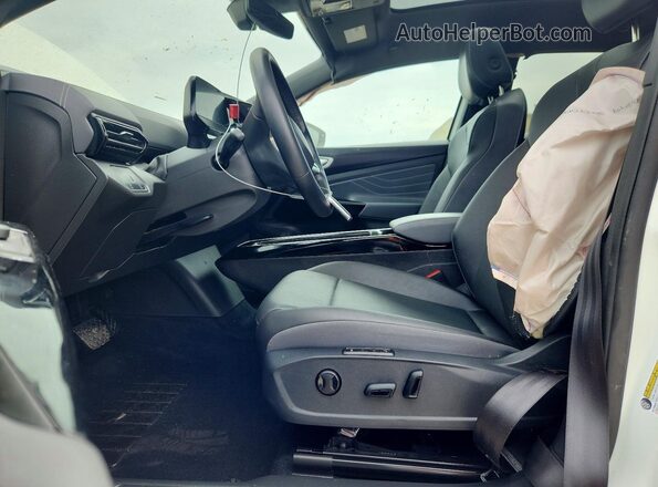 1V2HMPE83PC014660 2023 VOLKSWAGEN ID.4 White Vista interior delantera