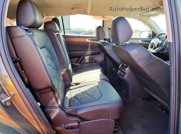 1V2HN2CA9TC567264 2026 VOLKSWAGEN ATLAS Green უკანა სავარძლების ხედი