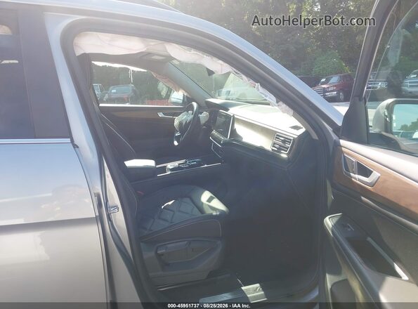 1V2HN2CAXTC535813 2026 VOLKSWAGEN ATLAS Silver Вид салону спереду