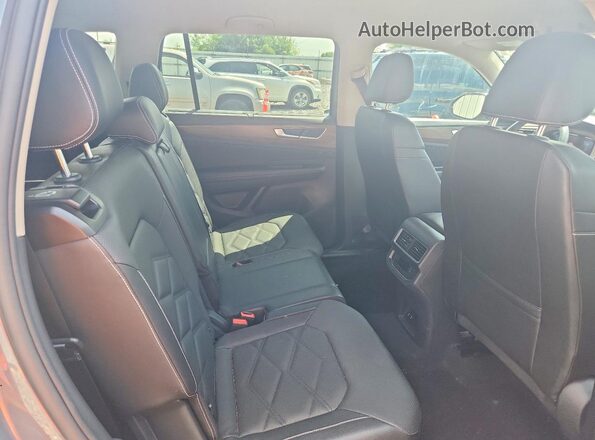 1V2HR2CA0SC523642 2025 VOLKSWAGEN ATLAS Gray Widok wnętrza z tyłu