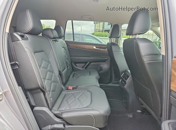 1V2HR2CA2SC527756 2025 VOLKSWAGEN ATLAS Gray Vista interior trasera