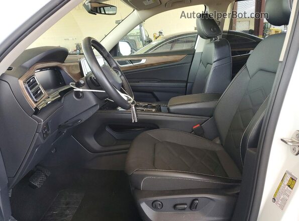 1V2HR2CA3RC554667 2024 VOLKSWAGEN ATLAS White Вид салону спереду