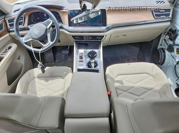 1V2HR2CA5RC593521 2024 VOLKSWAGEN ATLAS White Widok deski rozdzielczej