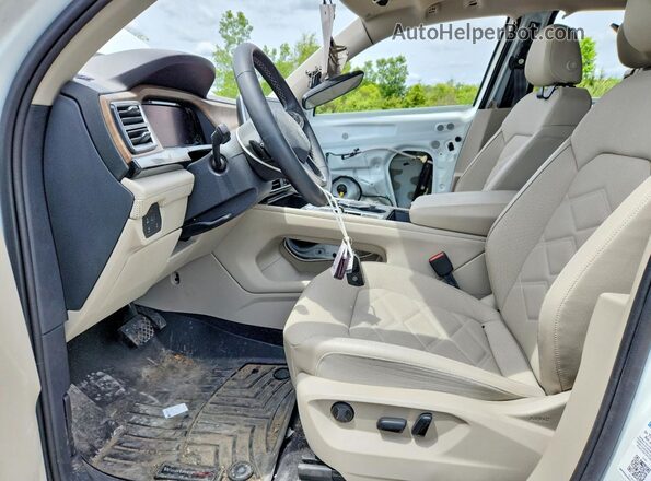 1V2HR2CA5RC593521 2024 VOLKSWAGEN ATLAS White Widok wnętrza z przodu