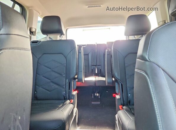 1V2HR2CA6RC602257 2024 VOLKSWAGEN ATLAS Gray Widok tylnych siedzeń