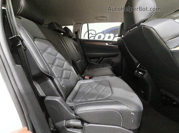 1V2HR2CA7SC575625 2025 VOLKSWAGEN ATLAS White Vista interior trasera
