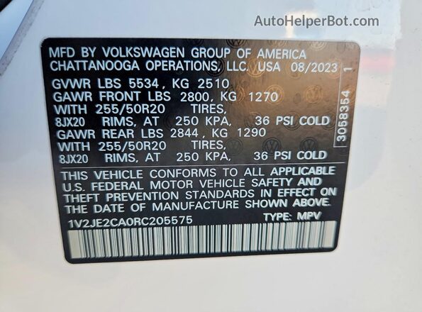1V2JE2CA0RC205575 2024 VOLKSWAGEN ATLAS White Widok komory silnika