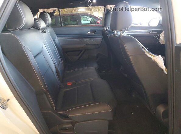1V2JE2CA4NC231235 2022 VOLKSWAGEN ATLAS White Vista de los asientos traseros