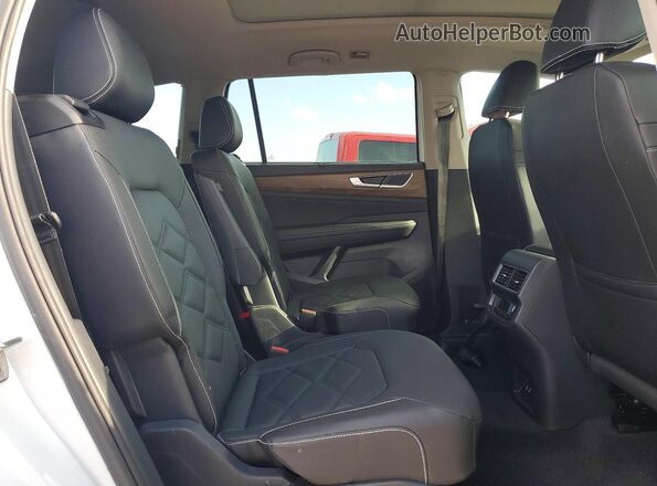 1V2JN2CA6TC515849 2026 VOLKSWAGEN ATLAS White Vista interior trasera