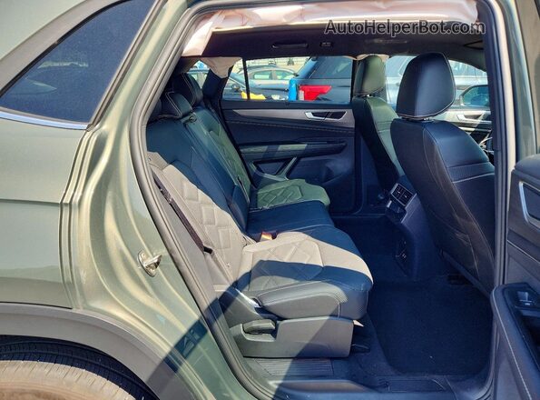 1V2KE2CA6SC229499 2025 VOLKSWAGEN ATLAS Зеленый Вид задней части салона