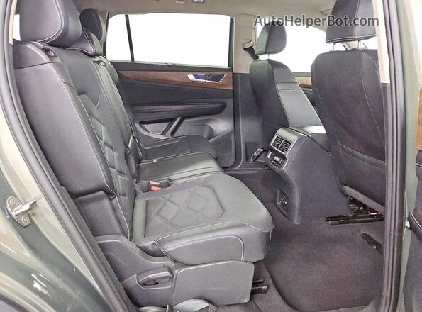 1V2KN2CA7TC514259 2026 VOLKSWAGEN ATLAS Green Вид задньої частини салону