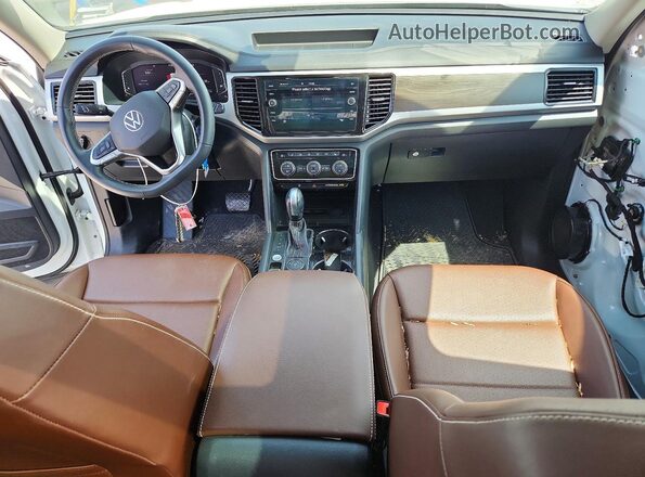 1V2KP2CA1NC508146 2022 VOLKSWAGEN ATLAS White Dashboard view