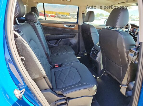 1V2KR2CA3SC560741 2025 VOLKSWAGEN ATLAS Blue Vista interior trasera