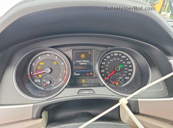 1V2KR2CA5JC548024 2018 VOLKSWAGEN ATLAS White Вид щитка приладів