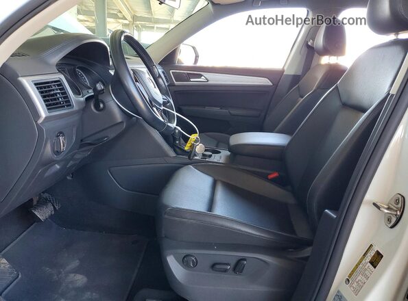 1V2KR2CA6JC565009 2018 VOLKSWAGEN ATLAS White Вид салону спереду
