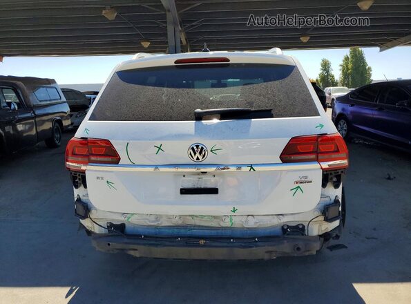 1V2KR2CA6JC565009 2018 VOLKSWAGEN ATLAS White Вид ззаду