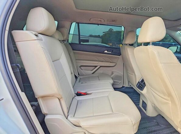 1V2KR2CA8MC555442 2021 VOLKSWAGEN ATLAS White Widok tylnych siedzeń
