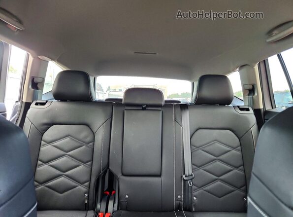 1V2LN2CA0TC555062 2026 VOLKSWAGEN ATLAS Gray Rear seats view