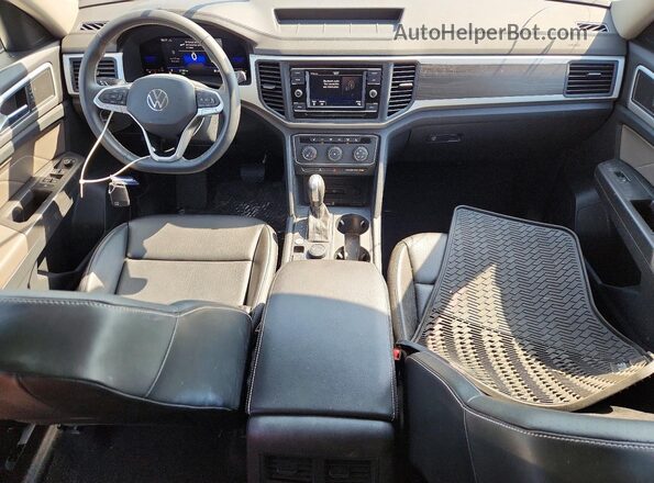 1V2LP2CA9NC540783 2022 VOLKSWAGEN ATLAS Silver Dashboard view