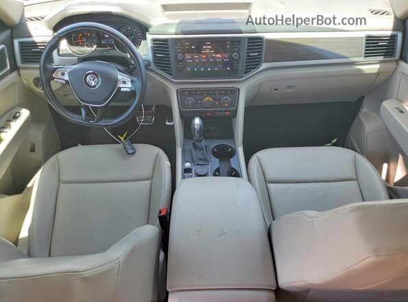1V2LR2CA4JC586400 2018 VOLKSWAGEN ATLAS Black Vista del salpicadero