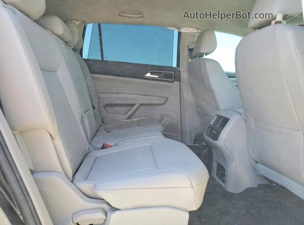1V2LR2CA4JC586400 2018 VOLKSWAGEN ATLAS Black Vista interior trasera