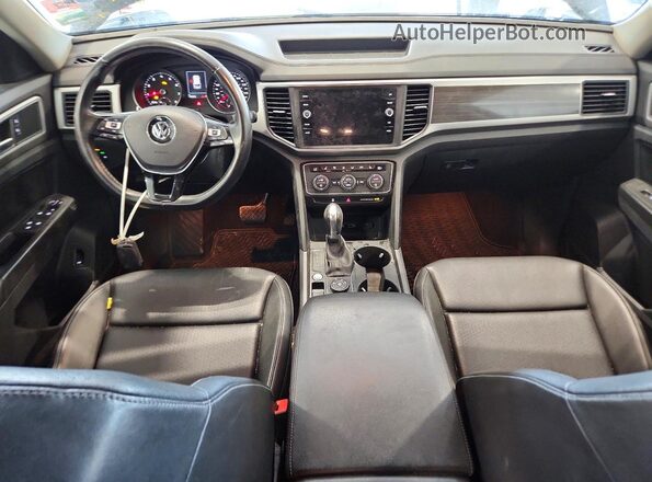 1V2LR2CA7JC513344 2018 VOLKSWAGEN ATLAS Blue Dashboard view