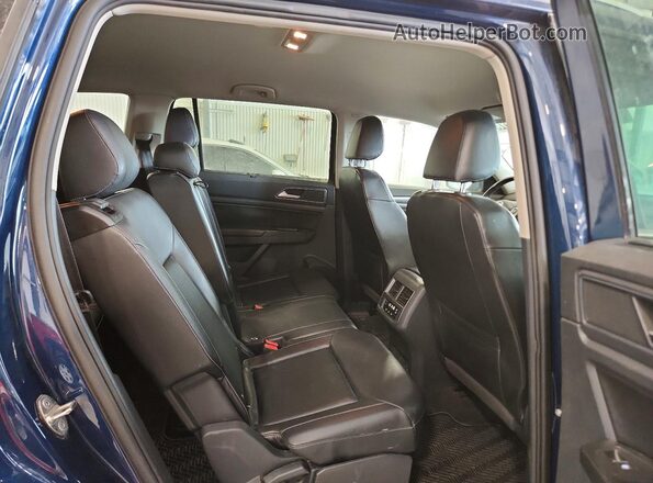1V2LR2CA7JC513344 2018 VOLKSWAGEN ATLAS Blue Rear interior view