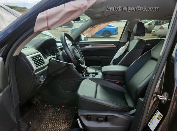 1V2LR2CA8JC556588 2018 VOLKSWAGEN ATLAS Black Vista interior delantera