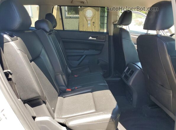 1V2LR2CA9JC511563 2018 VOLKSWAGEN ATLAS Silver Вид задньої частини салону