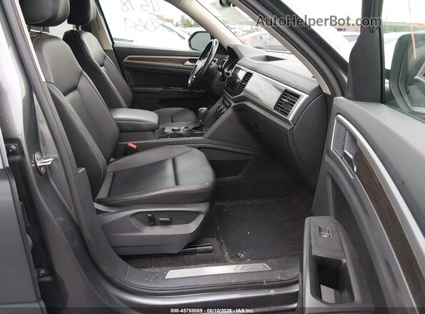 1V2MR2CA0JC532855 2018 VOLKSWAGEN ATLAS Gray Вид салону спереду