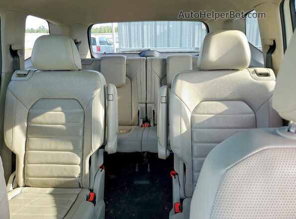 1V2MR2CA0JC596362 2018 VOLKSWAGEN ATLAS White უკანა სავარძლების ხედი