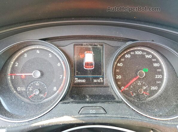 1V2MR2CA0JC596362 2018 VOLKSWAGEN ATLAS White ხელსაწყოთა პანელის ხედი