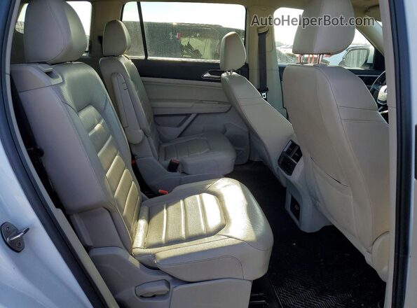1V2MR2CA0JC596362 2018 VOLKSWAGEN ATLAS White უკანა სალონის ხედი