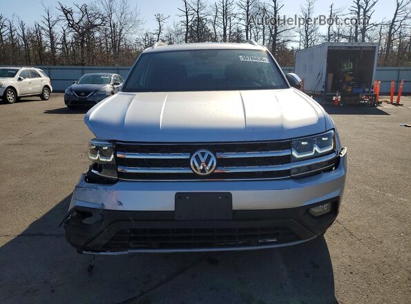 1V2MR2CA3JC532493 2018 VOLKSWAGEN ATLAS Silver Вид спереду