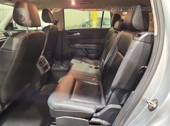 1V2MR2CA4JC502158 2018 VOLKSWAGEN ATLAS Silver Rear interior view