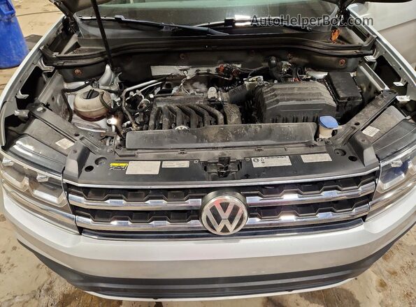 1V2MR2CA4JC502158 2018 VOLKSWAGEN ATLAS Silver Engine compartment view