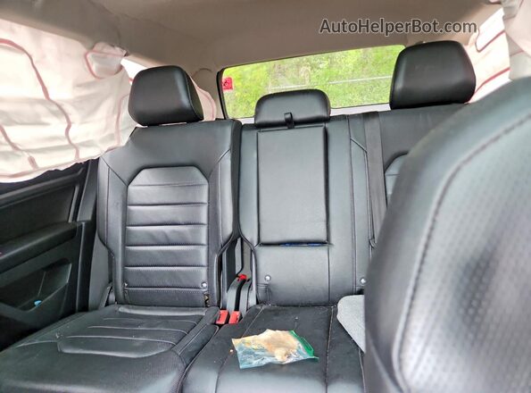 1V2MR2CA8JC544705 2018 VOLKSWAGEN ATLAS Silver უკანა სავარძლების ხედი
