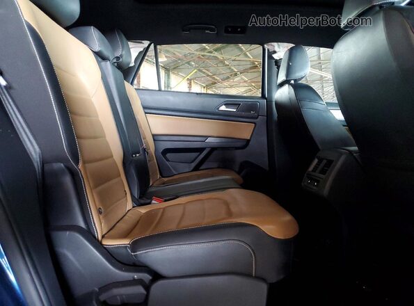 1V2NE2CA1LC208560 2020 VOLKSWAGEN ATLAS Blue Widok tylnych siedzeń