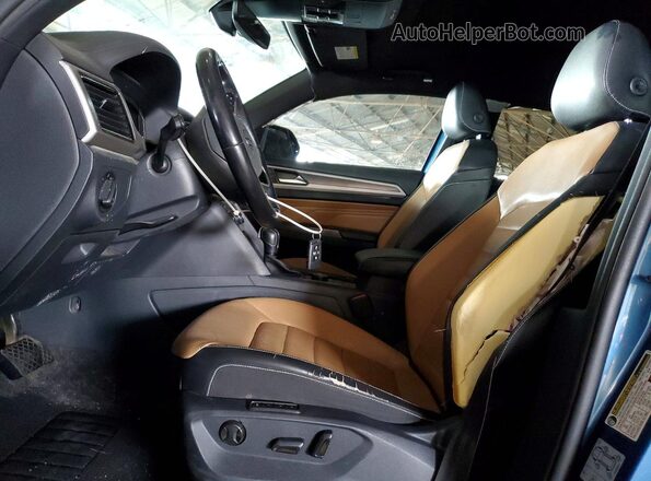 1V2NE2CA1LC208560 2020 VOLKSWAGEN ATLAS Blue Widok wnętrza z przodu