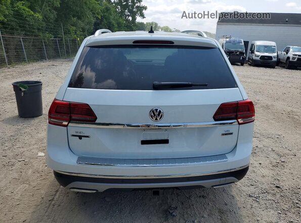 1V2NR2CA2JC532487 2018 VOLKSWAGEN ATLAS White Rear view
