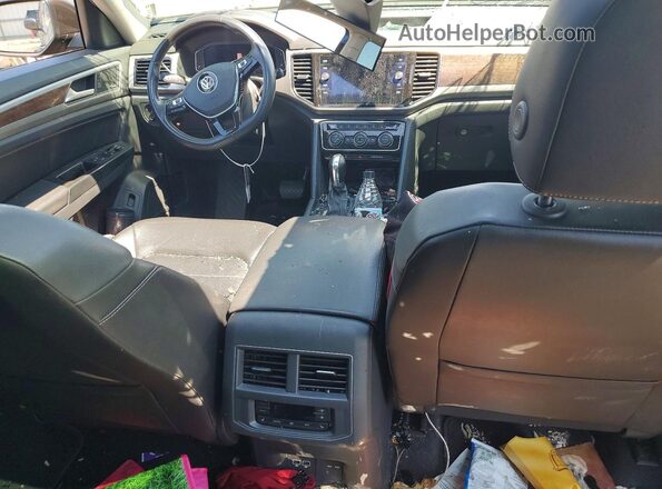 1V2NR2CA3KC563362 2019 VOLKSWAGEN ATLAS Brown Widok deski rozdzielczej